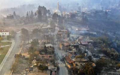 Ливни помогли тушению пожаров в Турции