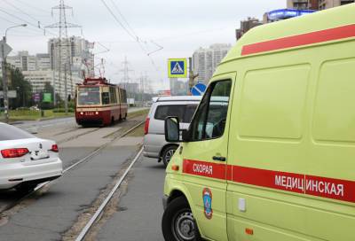 В Петербурге редкая машина сбила пешехода