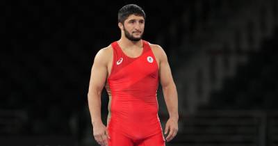 Российский борец Садулаев завоевал золотую медаль на Играх в Токио