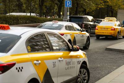 Цены на такси и каршеринг в Петербурге могут вырасти