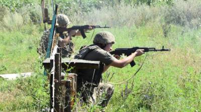 Ситуация на Донбассе: боевики снова открывали огонь из пулеметов