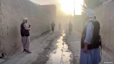 Исламисты в Афганистане теснят правительственные войска и ведут бои за два крупных города