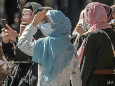 Израиль возвращает обязательное ношение масок на улице