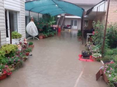 Затопленные дома и размытые пляжи: что происходит в Кирилловке после сильного дождя. ФОТО