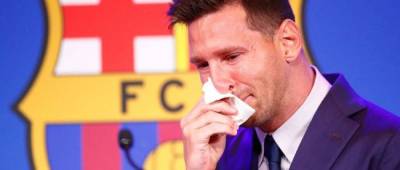 Месси расплакался на пресс-конференции по случаю ухода из «Барселоны»