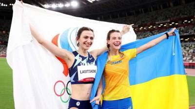 Обнималась с россиянкой: украинскую призёрку олимпиады в Токио ждут в Минобороны Украины для разъяснений