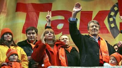Оранжевый Майдан, угроза раскола страны и большой компромисс