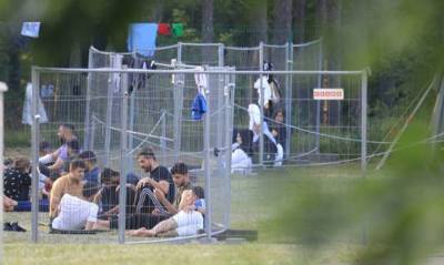 Власти Литвы будут выплачивать по 300 евро мигрантам за возвращение домой