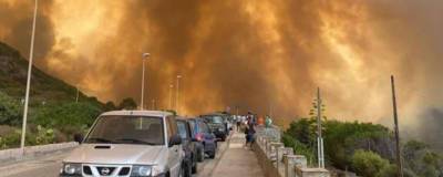 На юге Италии полыхают природные пожары