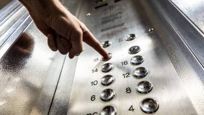 Жители московского дома получили возможность управления лифтом по смартфону