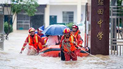 Более 440 тыс. жителей китайской провинции Сычуань оказались в зоне бедствия из-за ливней
