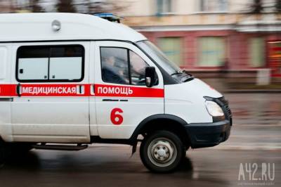 В Кемерове мужчина умер в машине скорой помощи: СК начал проверку