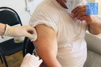 В Новолакском районе продолжается вакцинация жителей от новой коронавирусной инфекции