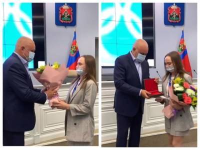 Губернатор Кузбасса наградил серебряную медалистку ОИ-2020 Анастасию Ильянкову