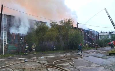 Названа предварительная причина пожара в доме Лабытнанги, где погибли четыре человека