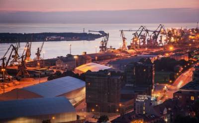 Эксперт: власти Литвы хотят нанести удар по собственному порту в Клайпеде