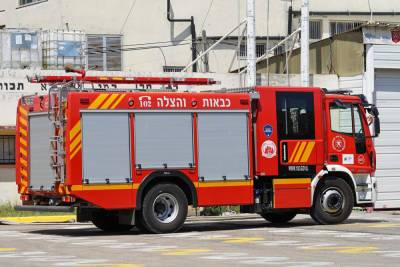 Большой пожар вспыхнул на крыше дома в центре Тель-Авива