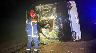 В аварии автобуса под Саратовом пострадали 12 человек