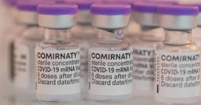 Власти США заговорили о необходимости дополнительной дозы вакцины для привитых от Covid-19