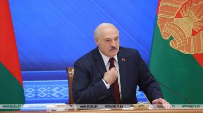 Лукашенко - западным политикам: прежде чем вводить против нас санкционные меры, надо просто думать