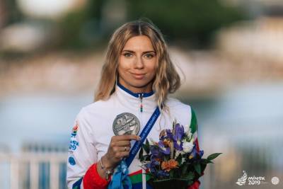 Тимановская продает серебряную медаль, чтобы помочь пострадавшим спортсменам