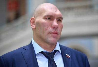 Валуев назвал некорректными слова Познера о заслуженном наказании России за допинг