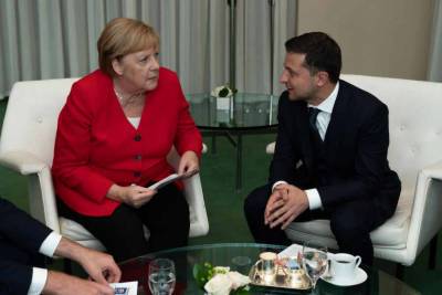 Меркель приедет в Киев обсудить с Зеленским Донбасс и транзит газа