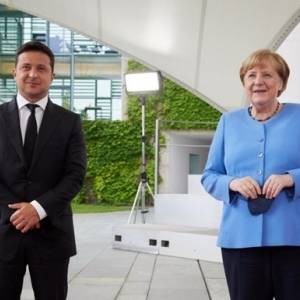 Меркель посетит Украину 22 августа - СМИ