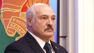 Лукашенко пообещал признать Крым российским сразу после российского бизнеса