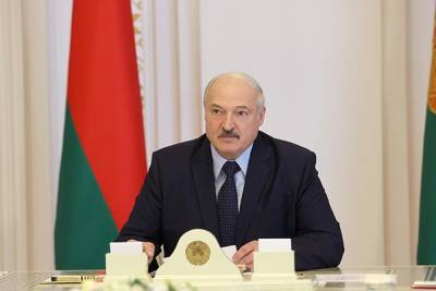 Лукашенко заявил, что очень скоро уйдет с поста президента