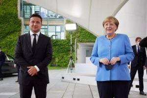 Меркель намерена встретиться с Зеленским