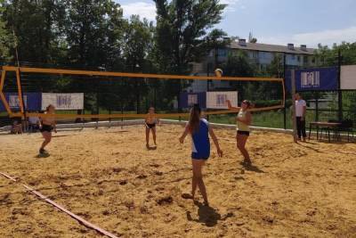 Дончанки взяли все призовые места на чемпионате ДНР по волейболу
