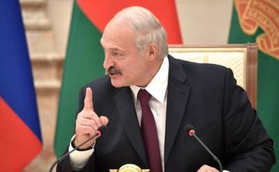Лукашенко не звонит Зеленскому, потому что украинский президент не возьмет трубку