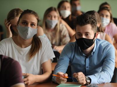 Дистант и раздельные сессии: Минобрнауки утвердило рекомендации по организации обучения непривитых студентов