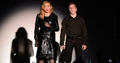20-летний сын Мадонны от Гая Ричи стал моделью