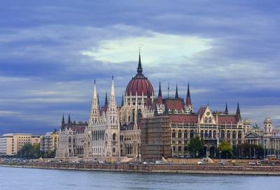 Венгрия разрешила въезд из Украины без тестов и прививок