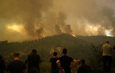 Греция попросила Россию предоставить технику для тушения пожаров
