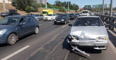 В Уфе пьяная автоледи без прав устроила ДТП: пострадала женщина