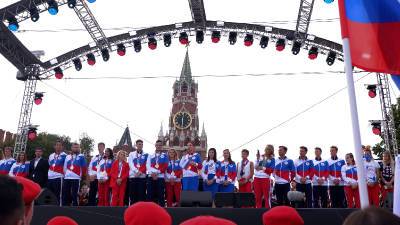 Смоленские студенты приняли участие в концерте «Из России с любовью», приуроченному к окончанию Олимпийских игр