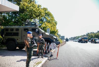 В Киеве проходят масштабные учения - выставлены блокпосты, бронетехника и усиленная охрана