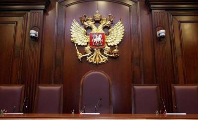 Жительница Тюменской области призывает непривитых граждан подготовить коллективный иск в Конституционный суд РФ