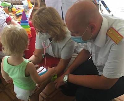 Двухлетнего волгоградца медсестры заперли в палате и оставили играть с фекалиями