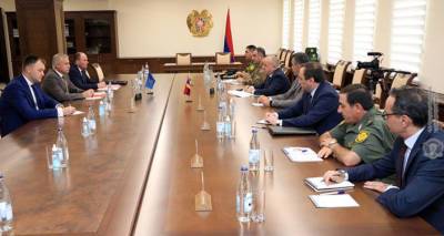 "Наше терпение не безгранично": министр обороны Армении принял генсека ОДКБ