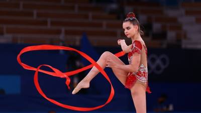 Дина Аверина призвала прекратить травлю олимпийской чемпионки Ашрам