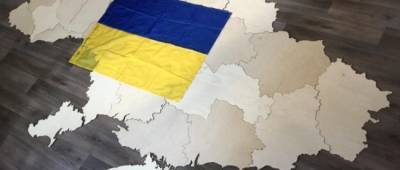 В Константиновке мастера создают карту с вышиванками ко Дню Независимости Украины (фото)