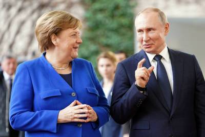 «Лучше бы не приезжала» – Меркель в Киеве продемонстрирует...