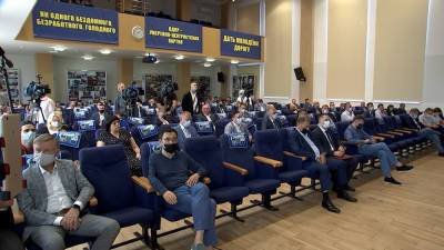 Жириновский осудил использование популистских лозунгов