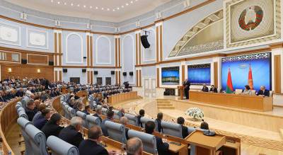 "Мы не встанем на колени": Лукашенко дал оценку отношениям Белоруссии с ЕС
