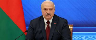 Лукашенко заявил, что вместе с Путиным мог бы поставить Украину «на колени»