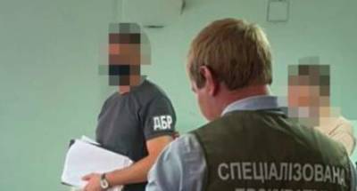 На Луганщине полиция задержала начальника службы воинской части за получение «отката»